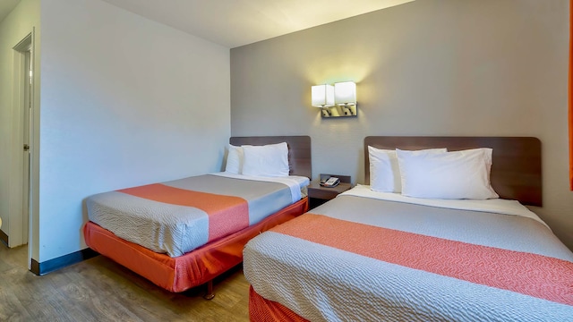 2 Full Beds | Micfridge