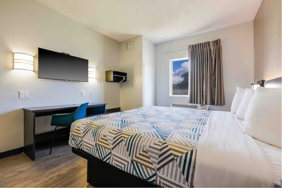 Motel 6 Albuquerque, NM - North, C87123, Albuquerque NM