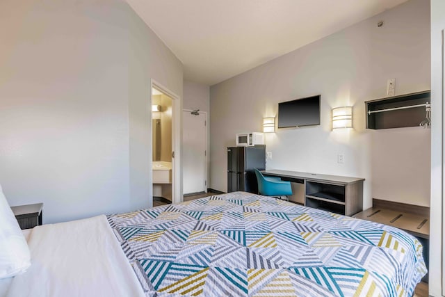 1 Queen Bed | ADA/RI Shower