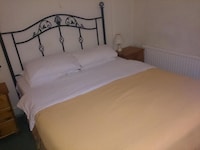 OYO Rose & Crown Hotel