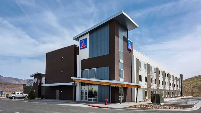 Studio 6 Mccarran, NV - Sparks - Tahoe - Reno Industrial Center