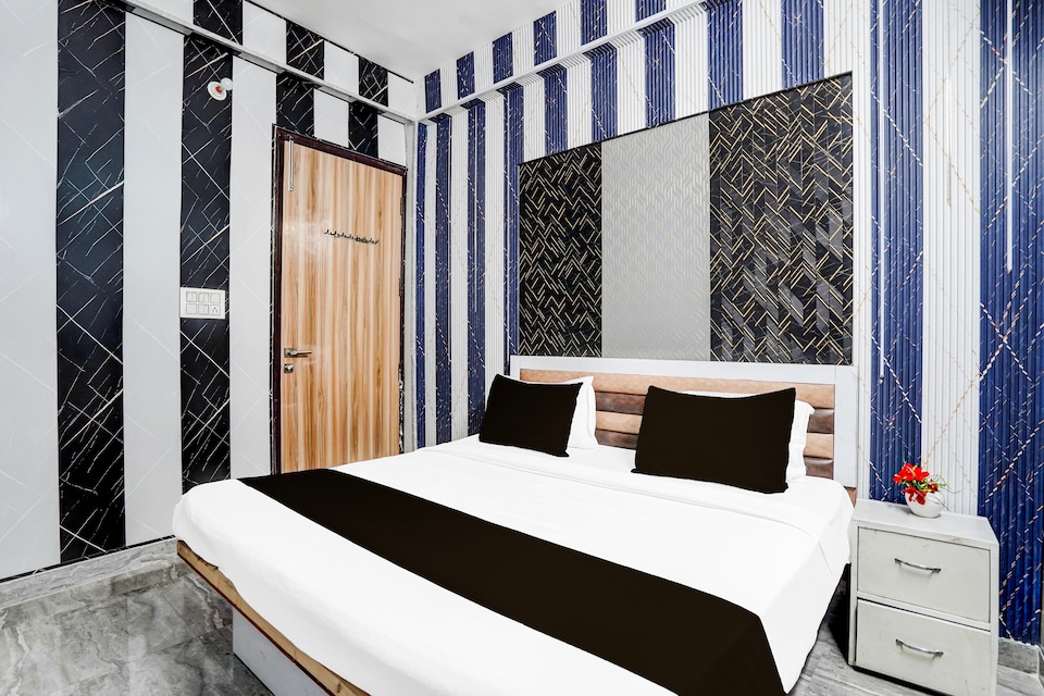 Hotel O Sector 121 Gaur City Mall Noida Formerly Royal FNG, Noida City, Noida