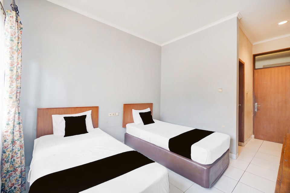 Hotel O Bogor near Taman Safari formerly Hotel Rudian 1, Puncak Bogor, Bogor