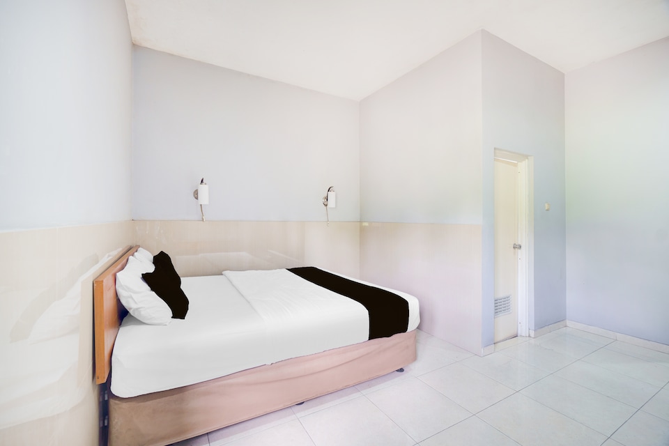 Hotel O Bogor near Taman Safari formerly Hotel Rudian 2, Puncak Bogor, Bogor