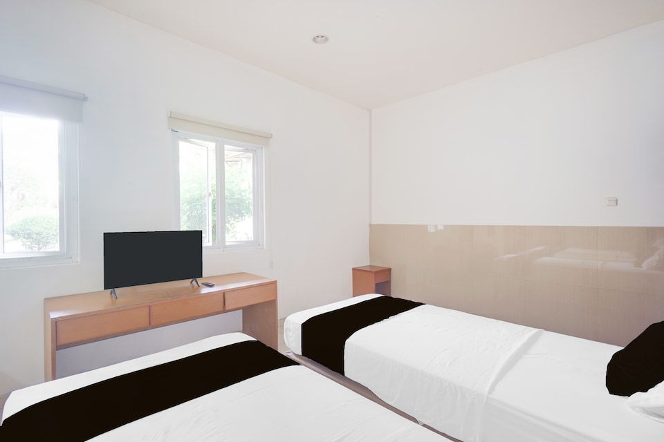 Hotel O Bogor near Taman Safari formerly Hotel Rudian 2, Puncak Bogor, Bogor