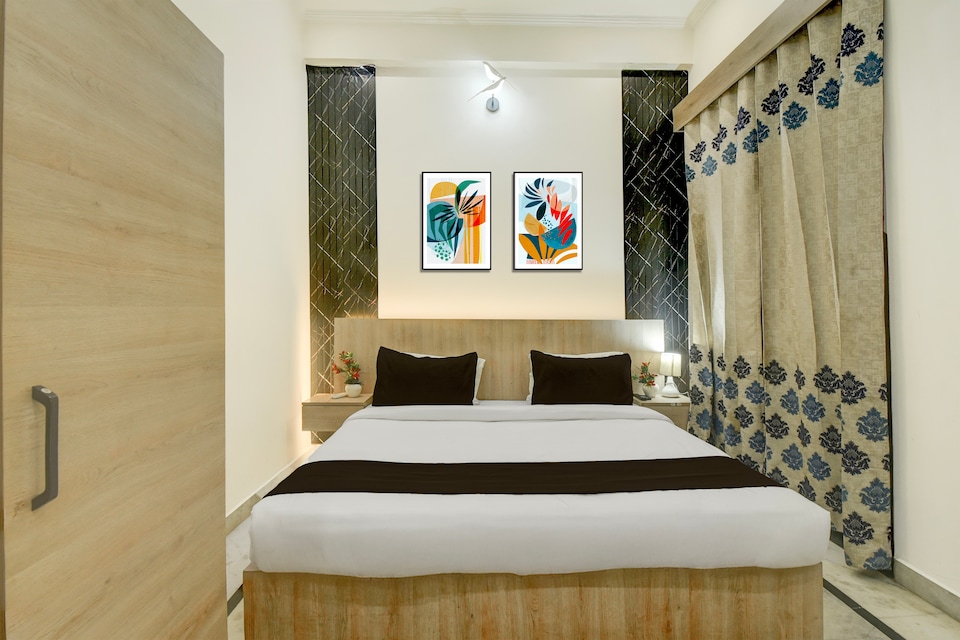 HOTEL O GRAND OAK , Jaipur Airport, Jaipur