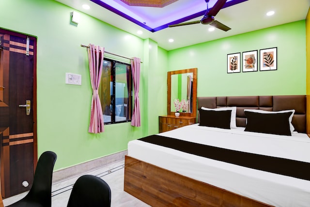 Hotel O Madhyamgram Railway Station Formerly Dolphin