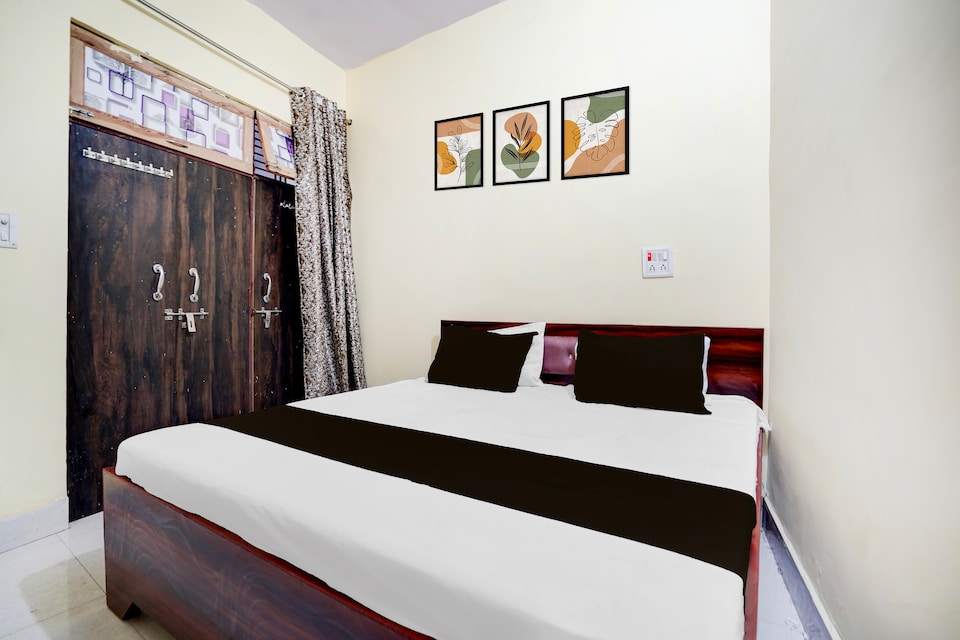 SPOT ON Royal Palace , Kasganj, Kasganj