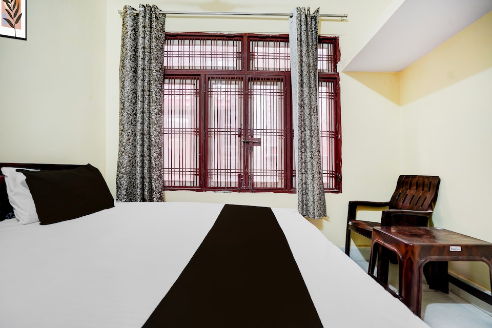 SPOT ON Royal Palace , Kasganj, Kasganj