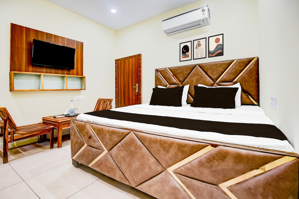 OYO 834445 The Royal INN, Pakhowal Road Ludhiana, Ludhiana