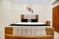 Hotel O The Royal INN