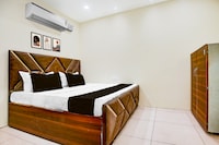 OYO 834445 The Royal INN