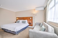 Palms Hotel & Retreat By Palette London Romford