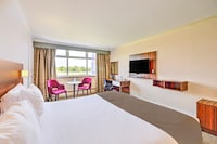 Palms Hotel & Retreat By Palette London Romford