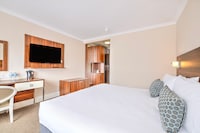 Palms Hotel & Retreat By Palette London Romford