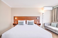 Palms Hotel & Retreat By Palette London Romford
