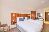 Palms Hotel & Retreat By Palette London Romford