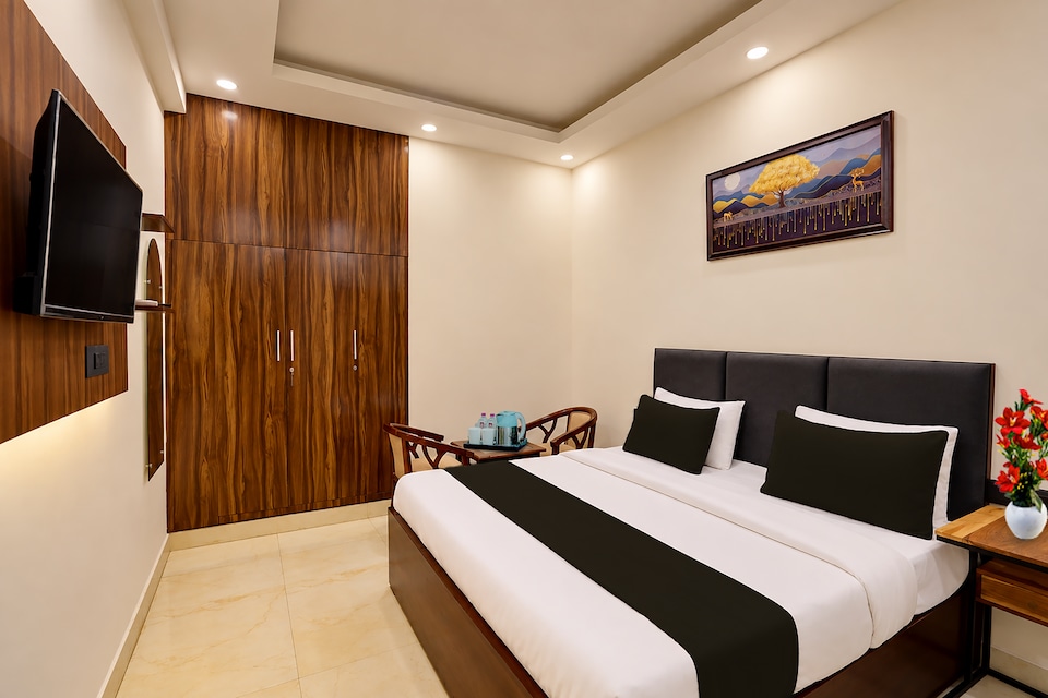 Super Townhouse Surajkund Faridabad Formerly Charmwood Inn, Faridabad, Faridabad