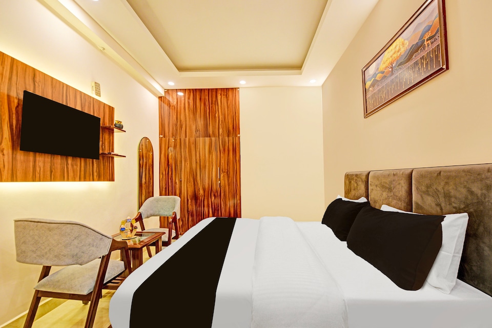 Hotel O Charmwood Inn, Faridabad, Faridabad