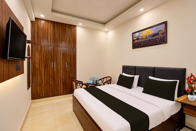 Super Townhouse Surajkund Faridabad Formerly Charmwood Inn