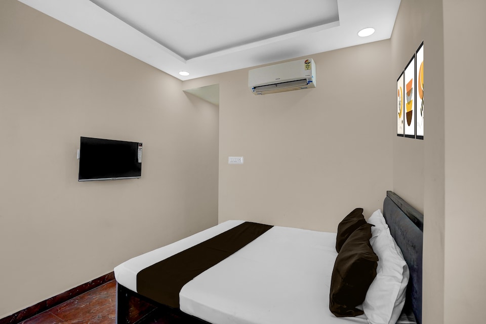 HOTEL O LOTUS INN, Manish Nagar Besa, Nagpur