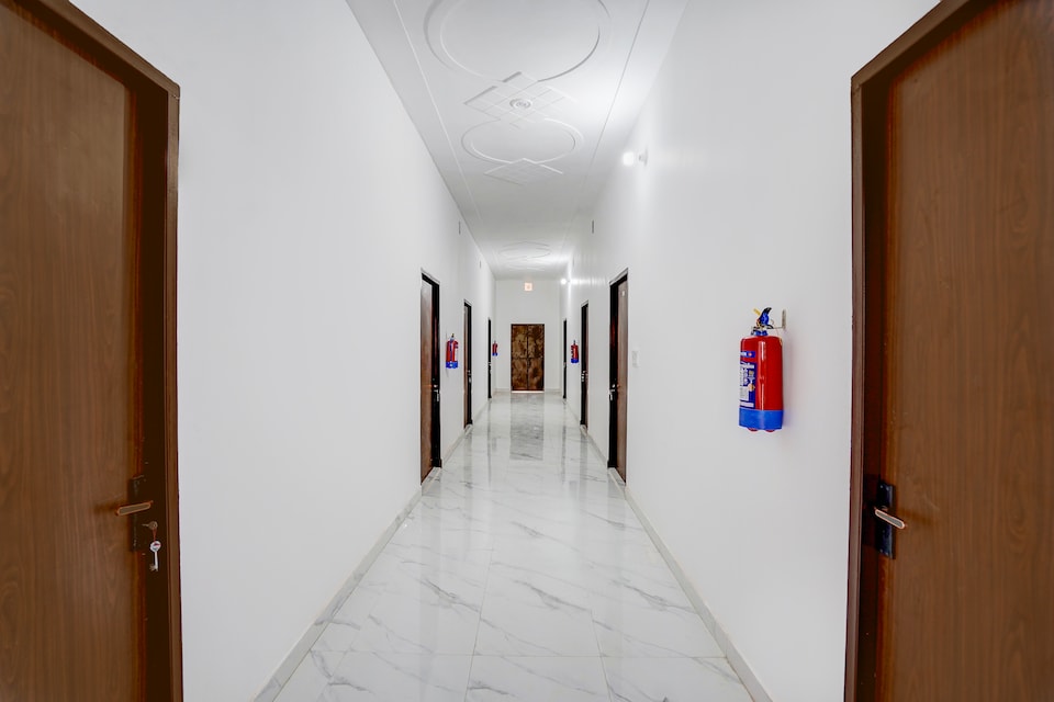 Spot On signature hotel, Meerut, Meerut