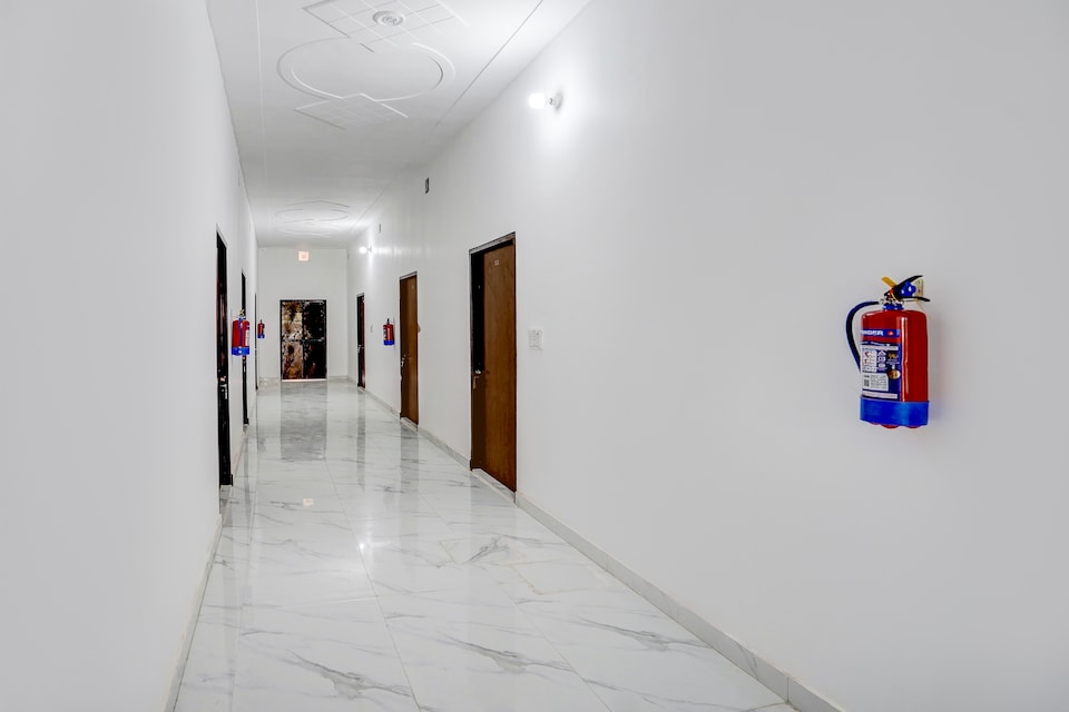 Spot On signature hotel, Meerut, Meerut