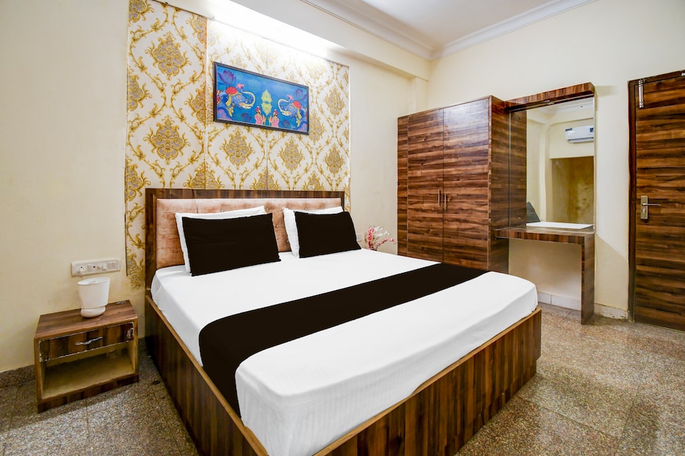 OYO Flagship hotel vasundhara inn, Vikas Nagar Lucknow, Lucknow