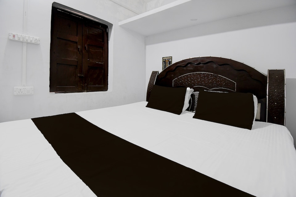 SPOT ON The Hotel Royal Dream Place, Etawah, Etawah