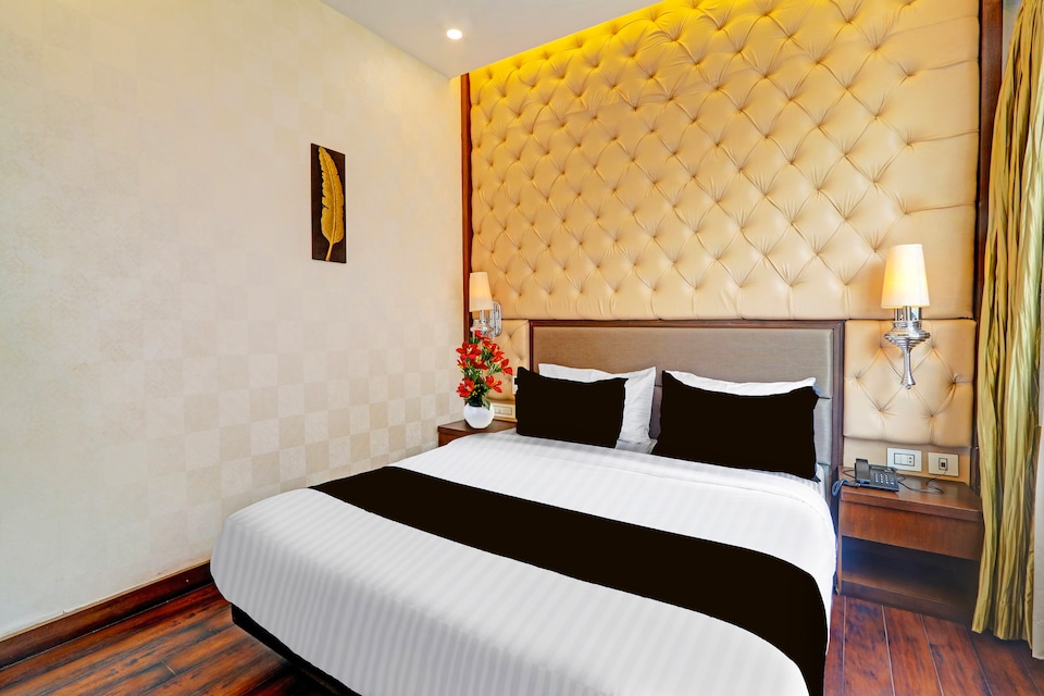 Palette Hotel and Resort Zero Mile Sitabuldi Formerly Gangakashi, Bus Stand Nagpur, Nagpur