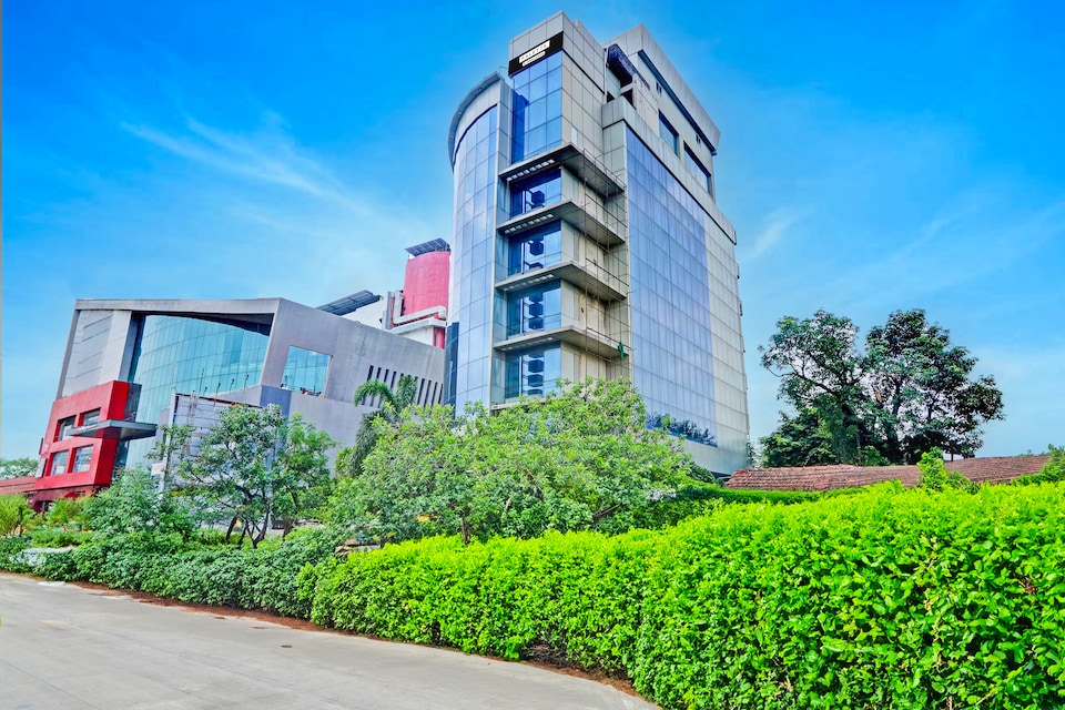 Palette Hotel and Resort Zero Mile Sitabuldi Formerly Gangakashi, Bus Stand Nagpur, Nagpur