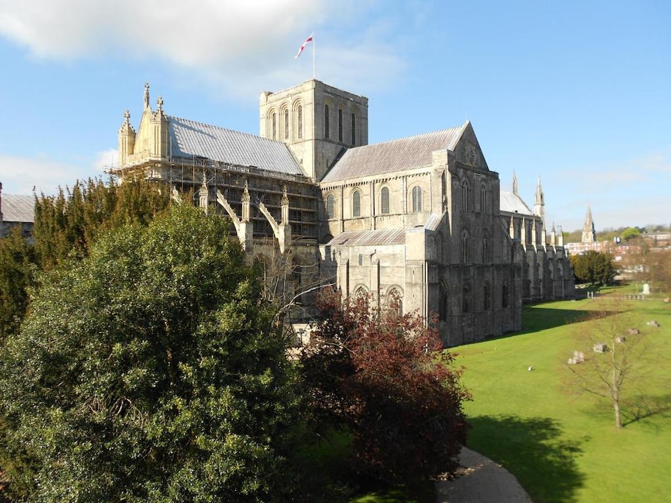 Winchester Cathedral View Retreat By Dancenter , Winchester (South England), Winchester