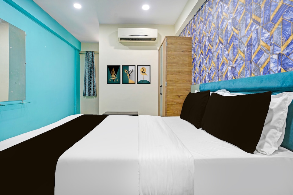 Hotel O N R, Ahmedabad Airport, Ahmedabad