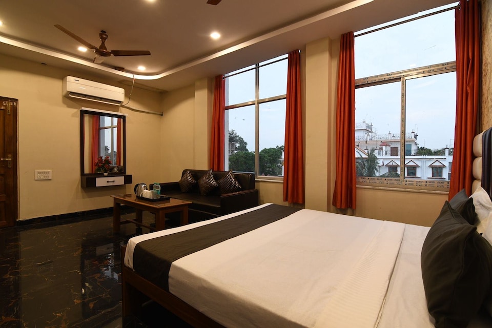 Collection O Howrah Near Botanical Garden Main Gate, Howrah Kolkata, Kolkata