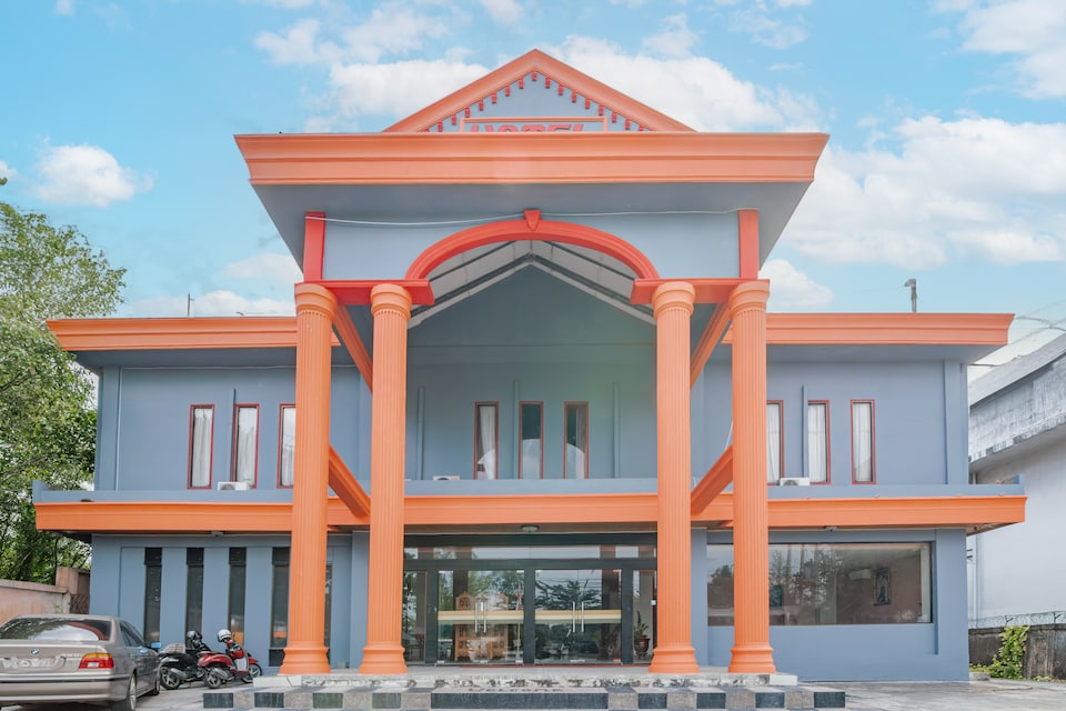 Dancenter Pusat Kota Pekanbaru  Near Masjid Al-Hidayah Simpang Baru, Marpoyan, Pekanbaru