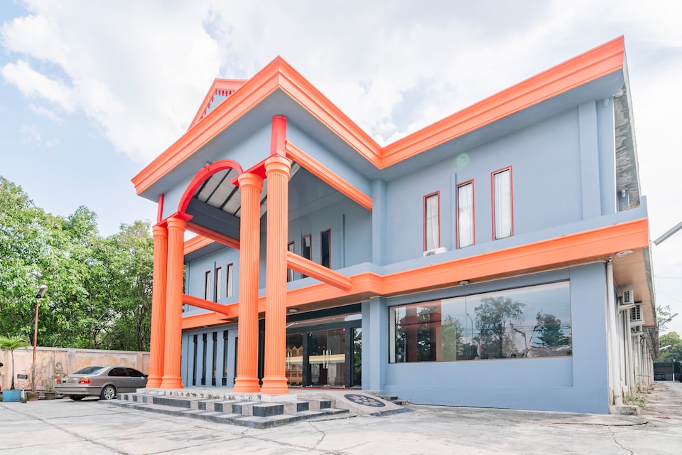 Dancenter Pusat Kota Pekanbaru  Near Masjid Al-Hidayah Simpang Baru, Marpoyan, Pekanbaru