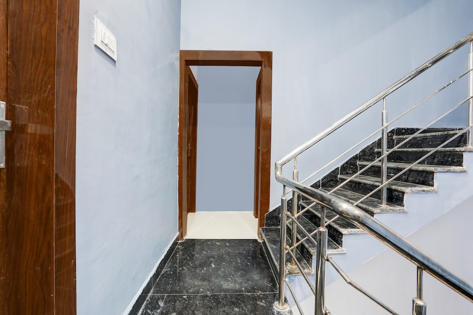 Hotel O Marigold Grand, Bailey Road, Patna