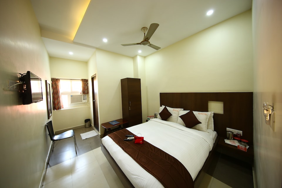 OYO 2247 Udayam Towers, Porur Chennai, Chennai