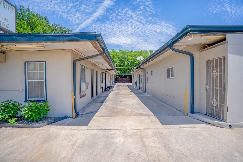 Aaron Motel By OYO San Antonio NW I-10, C78218, San-Antonio