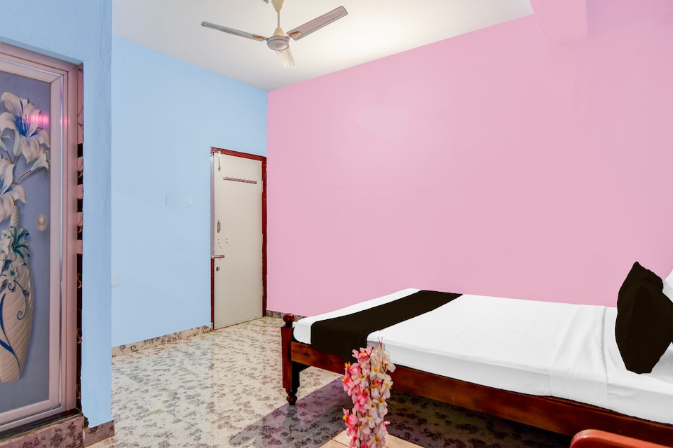 Hotel O Gurukrupa, Cuttack, Cuttack