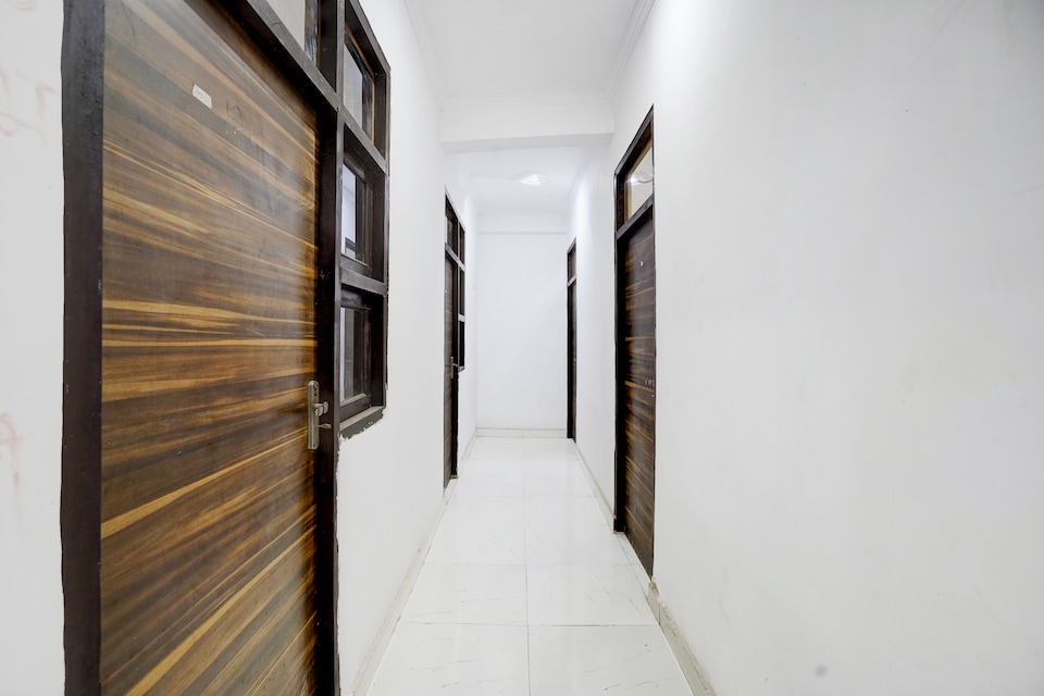 Hotel O MD Residency, Noida Industrial Area Mamura, Noida