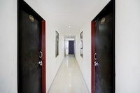 Hotel The Nikunj Grand