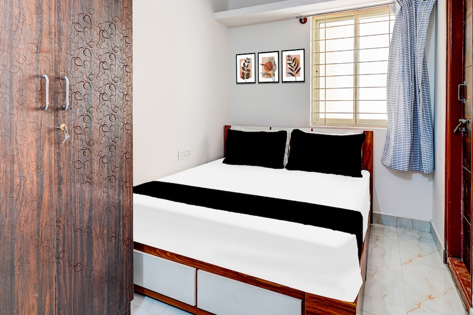 Hotel O AAFA SUITES Sri Venkateshwara Theatre, Electronic City Phase 2 Bangalore, Bangalore