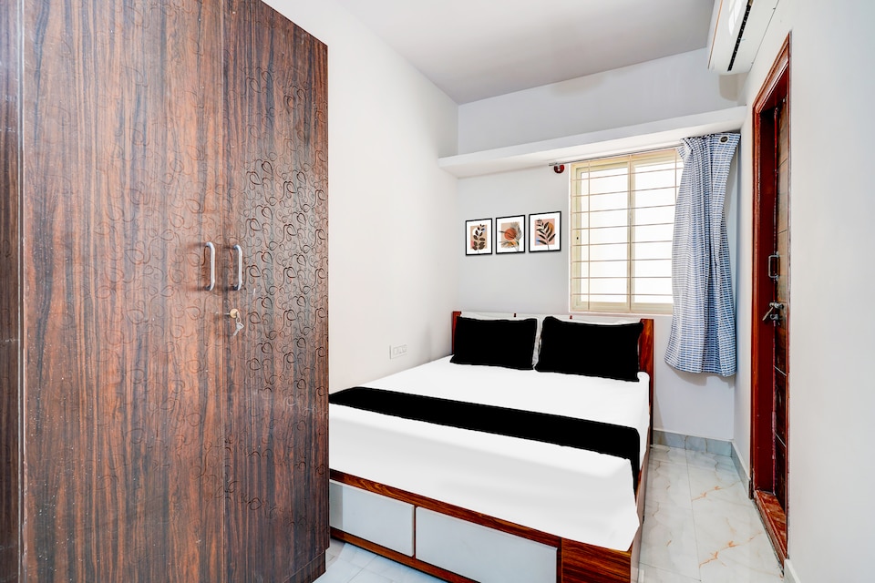 Hotel O AAFA SUITES Sri Venkateshwara Theatre, Electronic City Phase 2 Bangalore, Bangalore