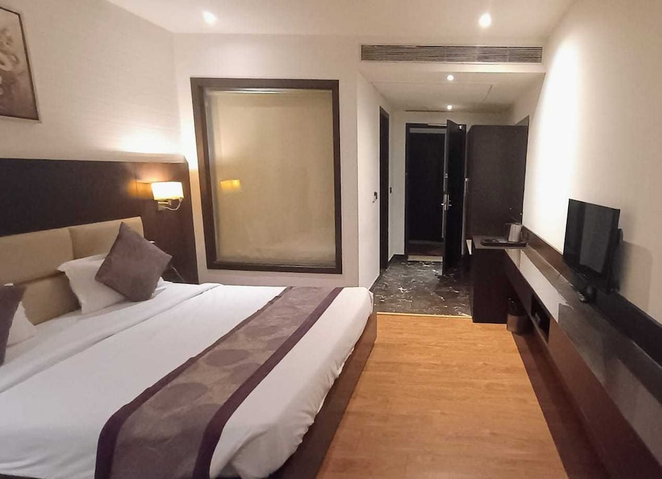 Hotel O LUXIUR HOTEL, Aligarh, Aligarh