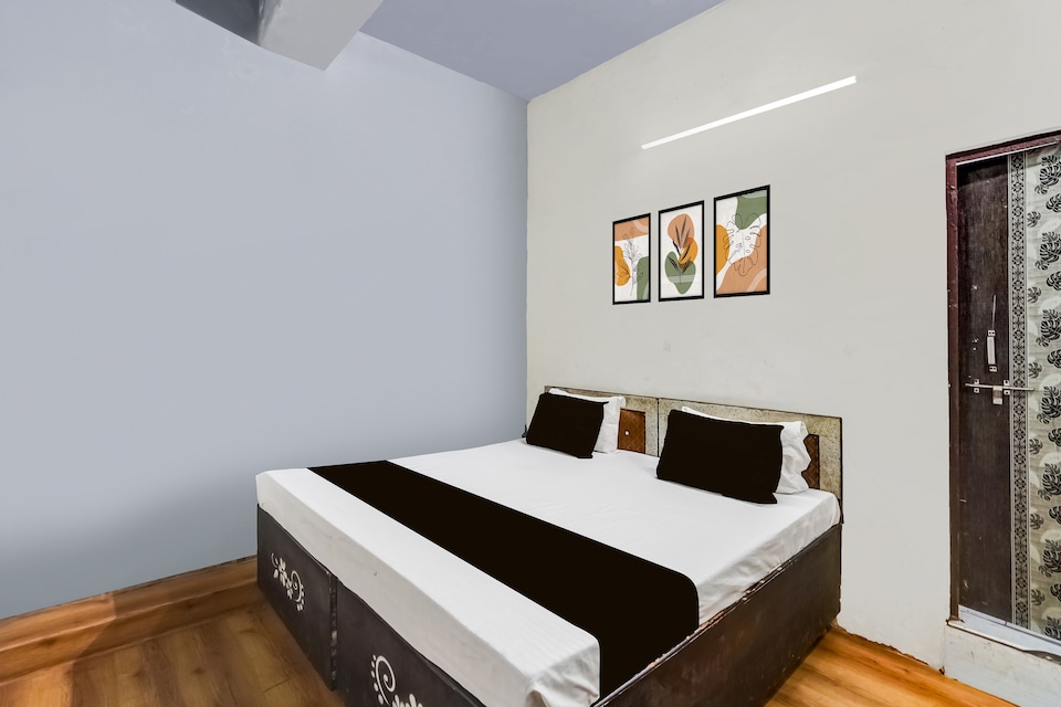 Hotel O LUXIUR HOTEL, Aligarh, Aligarh