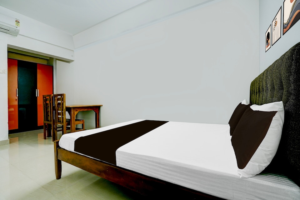 Hotel O Grand Park Residency, Kakkanad Kochi, Kochi