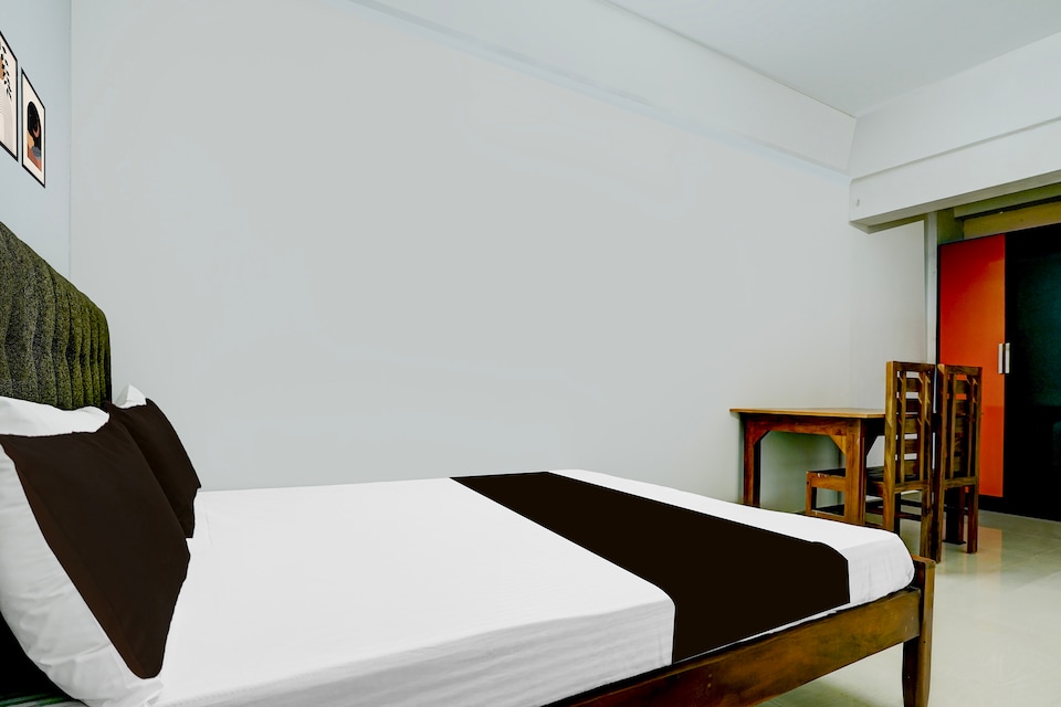 Hotel O Grand Park Residency, Kakkanad Kochi, Kochi