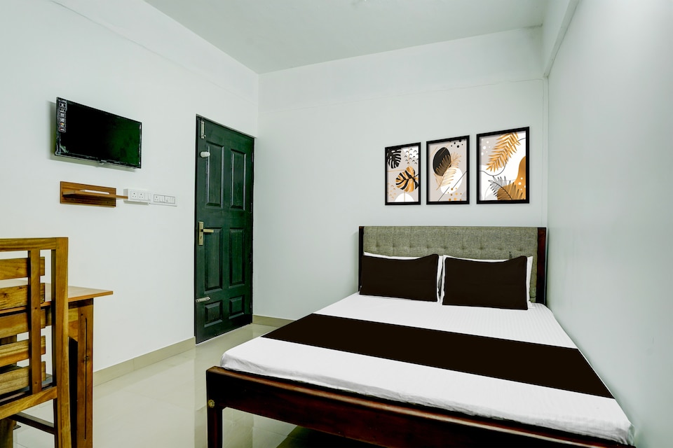 Hotel O Grand Park Residency, Kakkanad Kochi, Kochi