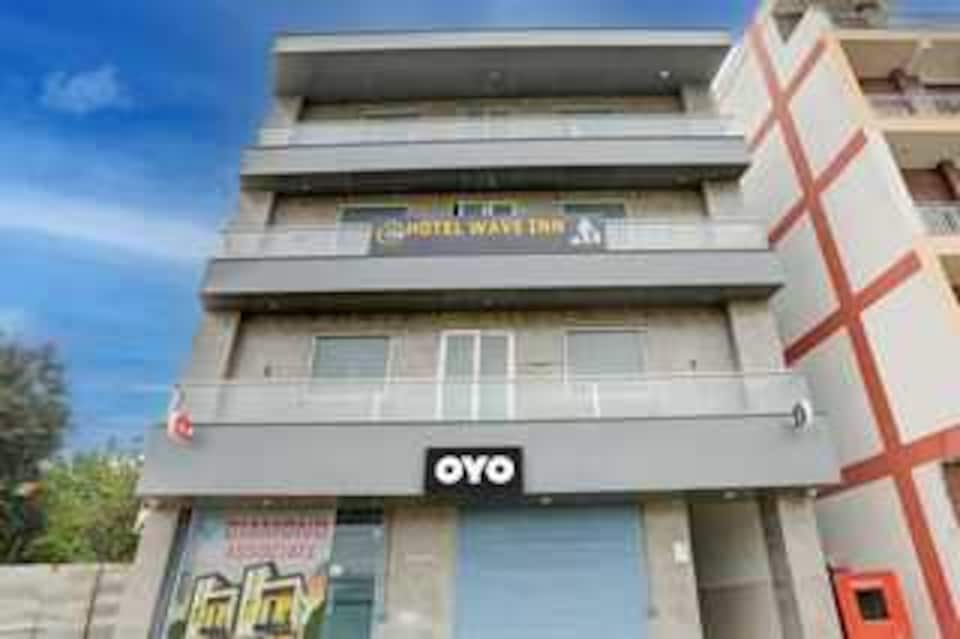 Hotel O Shaheed Bhagat Singh Inter College Formerly Wave Inn, Greater Noida, Noida